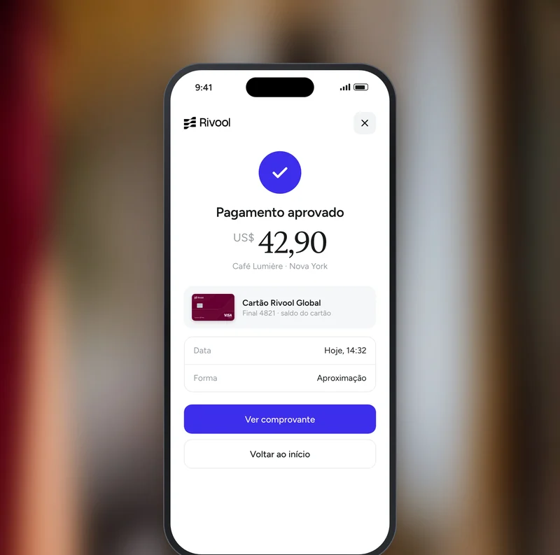 Celular com o app Rivool mostrando um pagamento aprovado no cartão